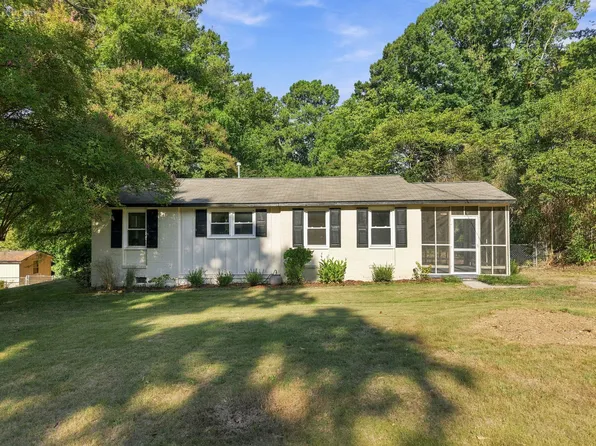 3405 Apache Dr, Raleigh, NC 27609
