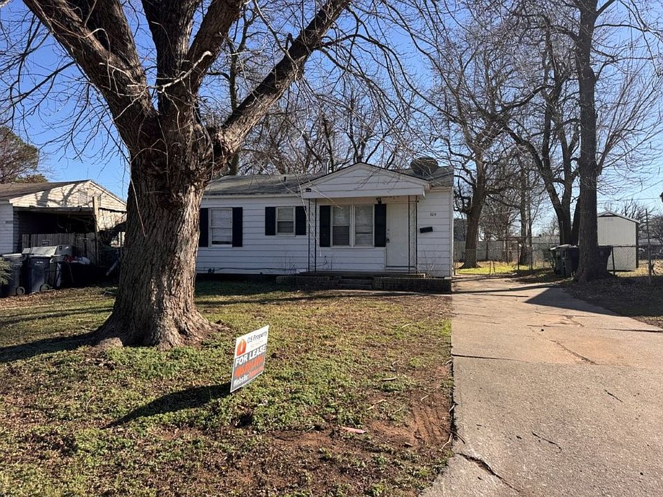 1st image of 1104 SE 39th St