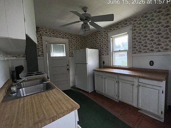 5th image of 3642 Van Buren St NE