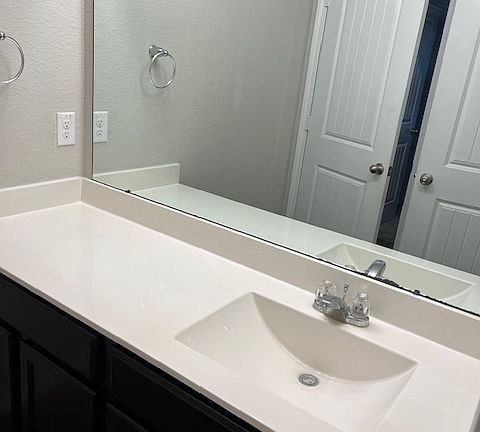 2nd bathroom
