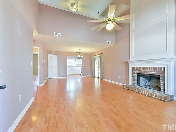 2nd image of 703 Edenberry Dr