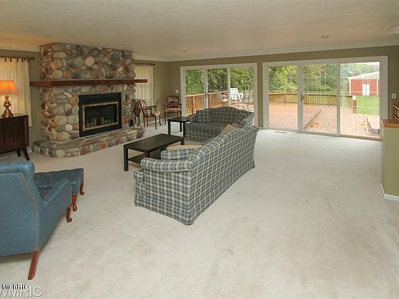 3rd image of 8788 N 27th St