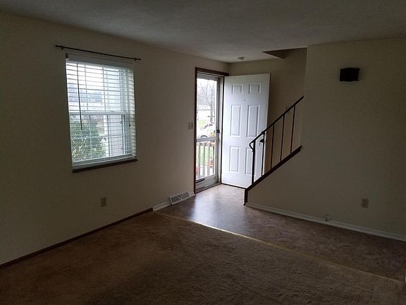 2nd image of 4175 W 32nd St #Duplex