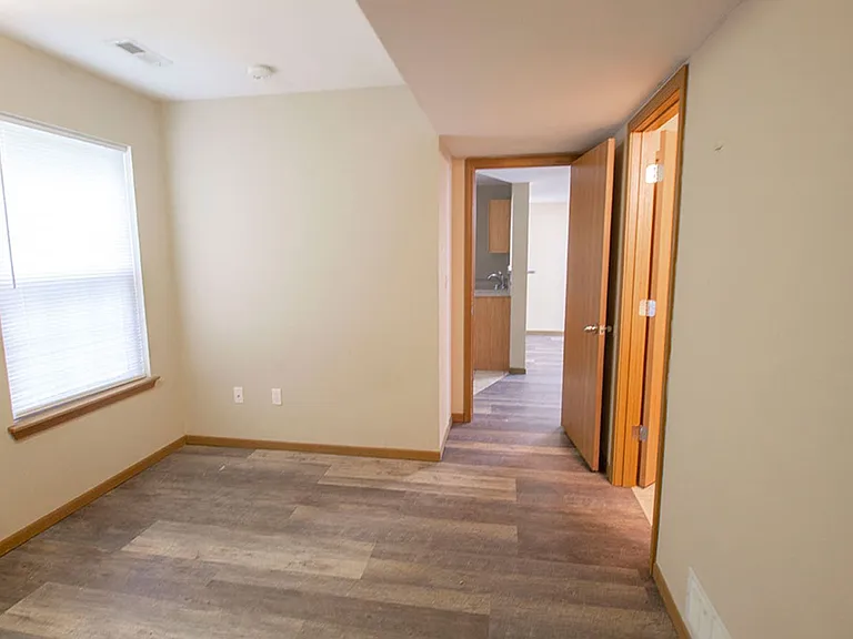 1503 Greensboro Dr — Photo 8