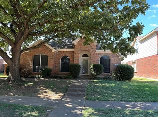 1228 Courtney Ln, Lewisville, TX 75077
