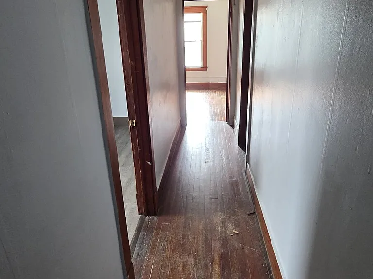 3870 W 37th St #2 — Photo 8