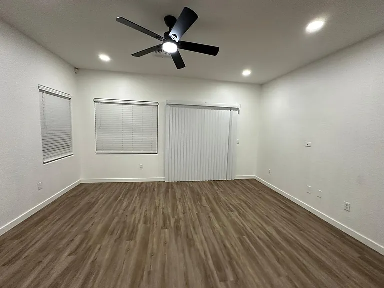 15238 W Custer Ln — Photo 21