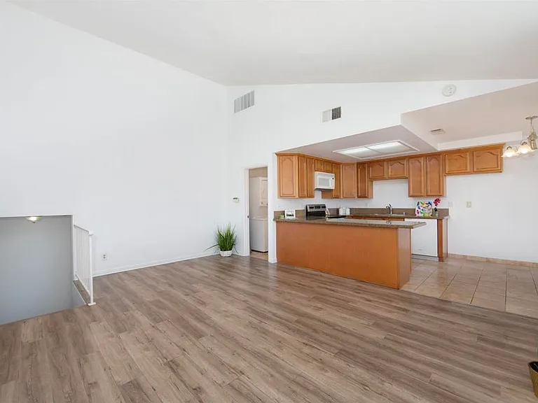 31916 Del Cielo Este — Photo 4