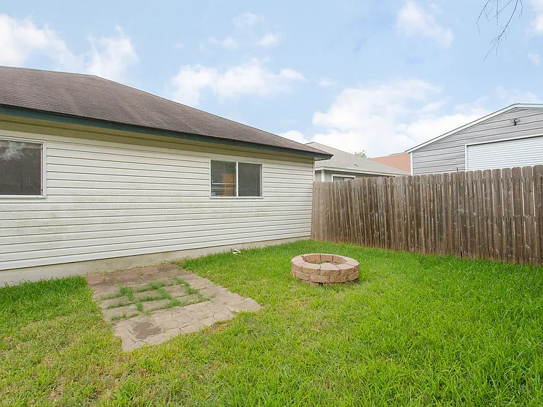 6635 Barton Rock Rd — Photo 20