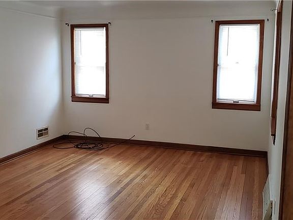 5th image of 3709 Stickney Ave