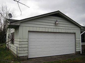 4th image of 3823 112th St E
