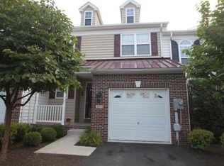 1074 Rosemont Ter, Pennsburg, PA 18073