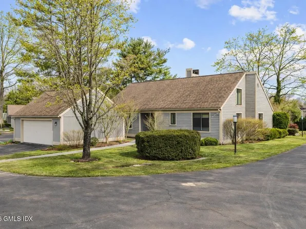 105 W Lyon Farm Dr #105, Greenwich, CT 06831