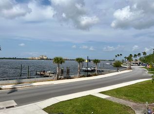 506 Riverside Dr E, Bradenton, FL 34208