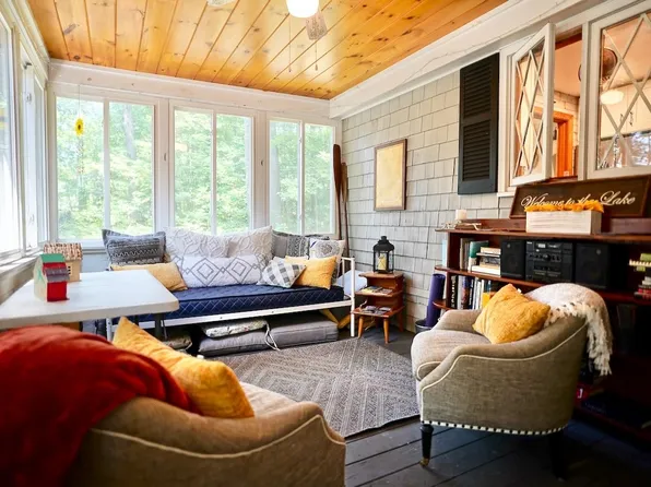 6 Abbott Lane, Ossipee, NH 03864-7101