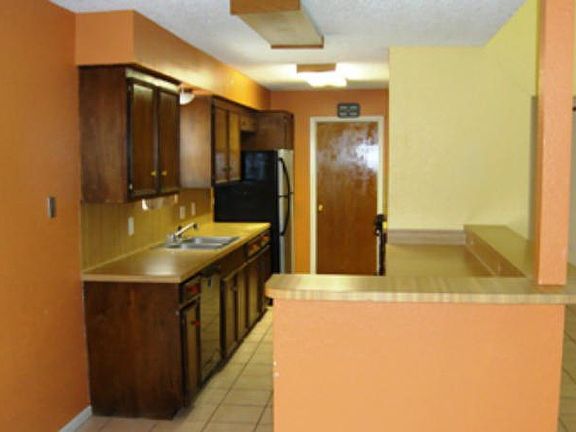 5th image of 4826 Meadow Vale Cir