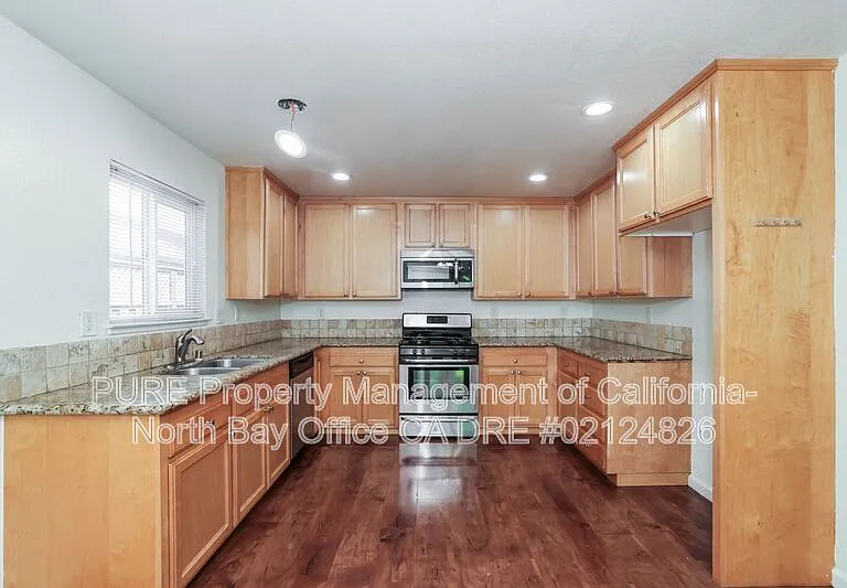3465 Walnut Grove St — Photo 9