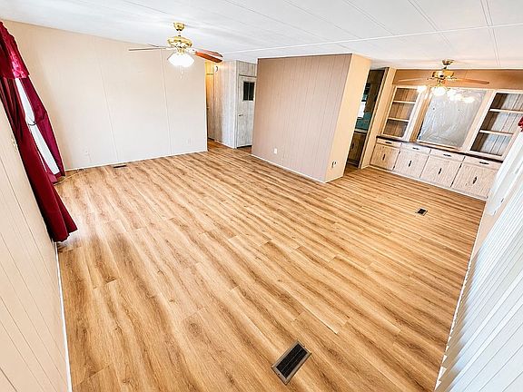 2nd image of 1895 W Devonshire Ave Space 143