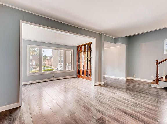 5th image of 7517 S Crandon Ave