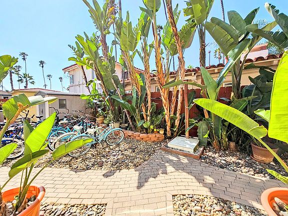 5th image of 5105 W Point Loma Blvd #1/2