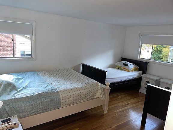 5th image of 105 Blake St
