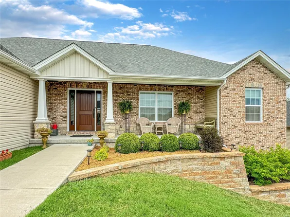 2205 Wind Crest Ct, Washington, MO 63090