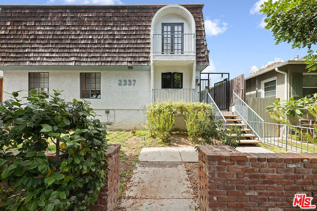 3 bed, 2.5 bath, 1335 sqft, $6,200 — Photo 4