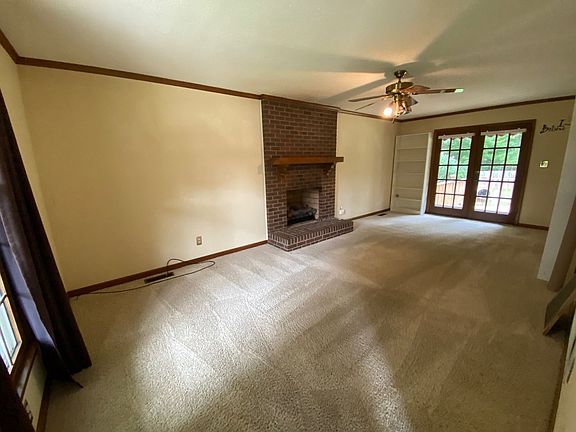 3rd image of 311 Forestview Dr