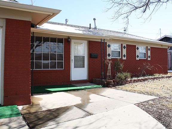 2nd image of 817 NW 53rd St