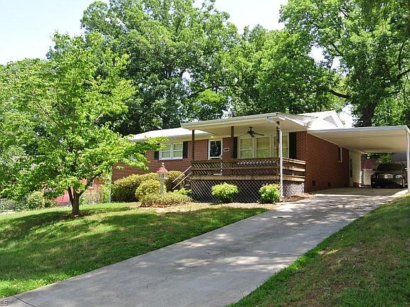 2nd image of 3218 Sandburg Dr