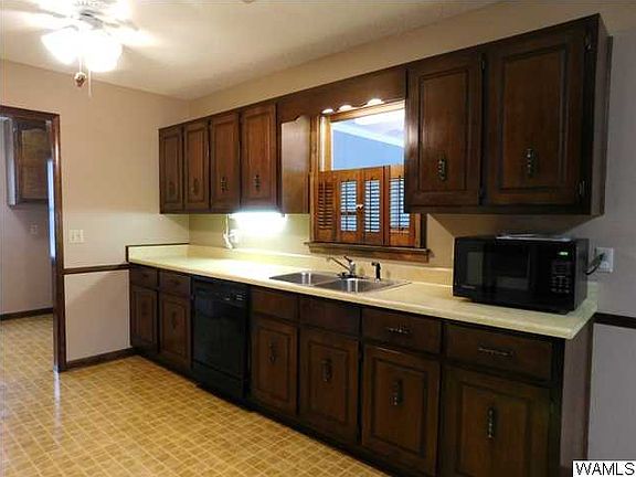 2nd image of 2947 30th St