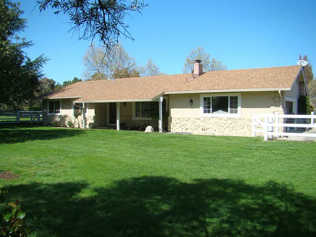 625 Highland Ave photo 1