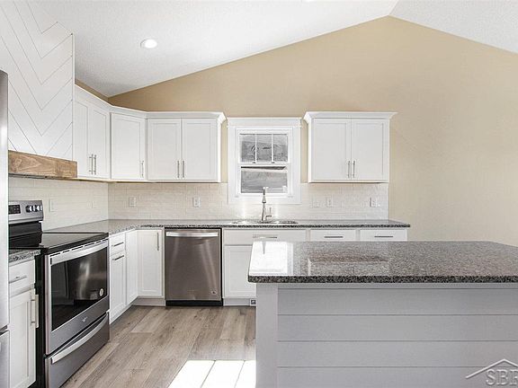 3rd image of 5583 Stone Briar Ln S