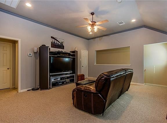 5th image of 7031 Orion Dr