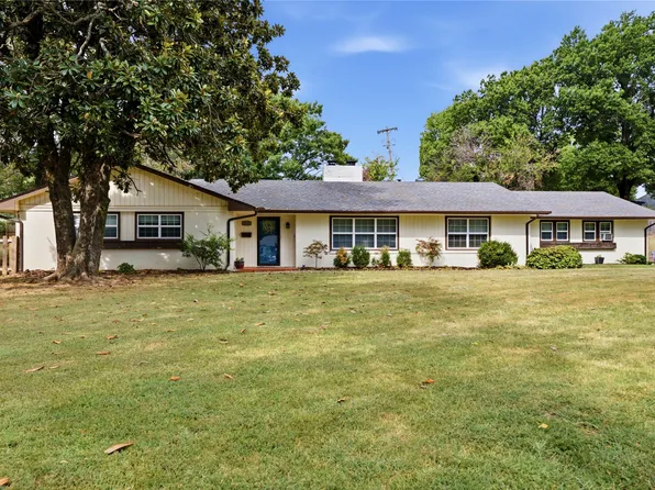 4215 Robertson Blvd, Muskogee, OK 74401