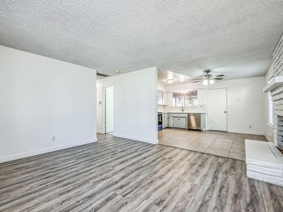 981 N Thorne Ave, Fresno, CA, 93728