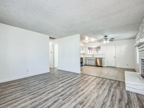 981 N Thorne Ave, Fresno, CA 93728