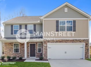 520 Turning Lake Dr, Zebulon, NC 27597