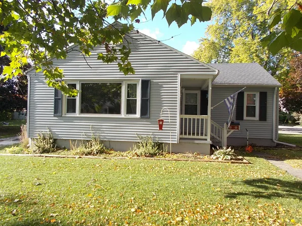 233 W Grant St, Caro, MI 48723