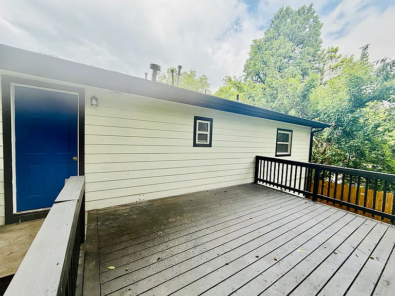 1241 NW Dr NW #A — Photo 5