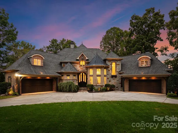 115 Emerald Point Ln, Mooresville, NC 28117