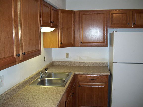 newer cabinets , countertop