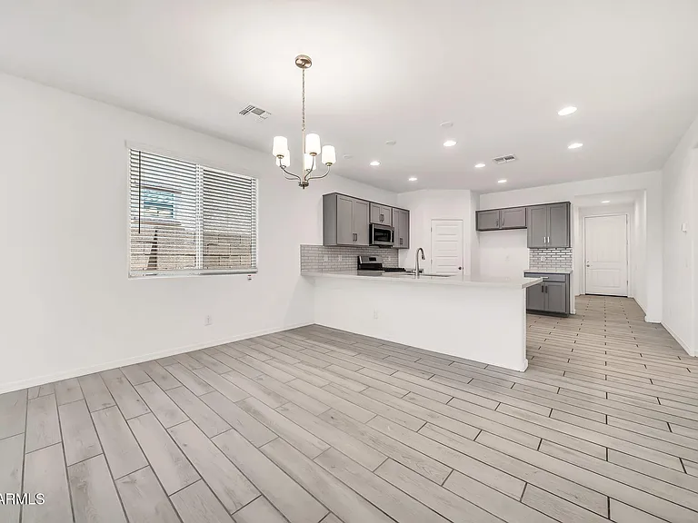8830 W Pasadena Ave — Photo 23