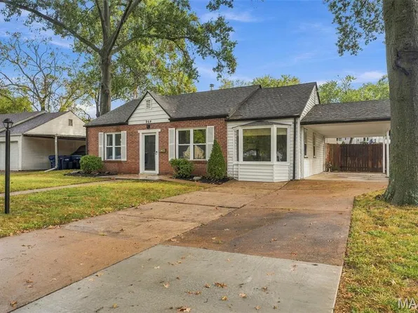 964 Sanders Dr, Saint Louis, MO 63126