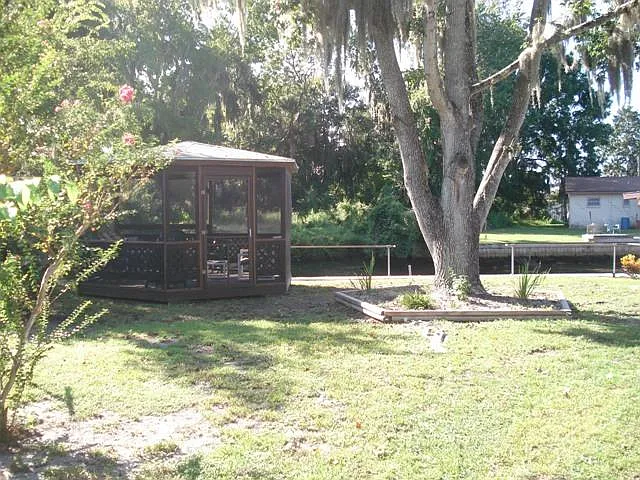 431 NW 14th Pl — Photo 3