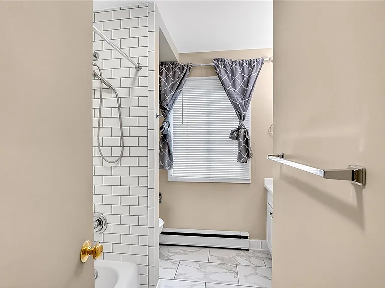 5726 Russett Rd — Photo 18