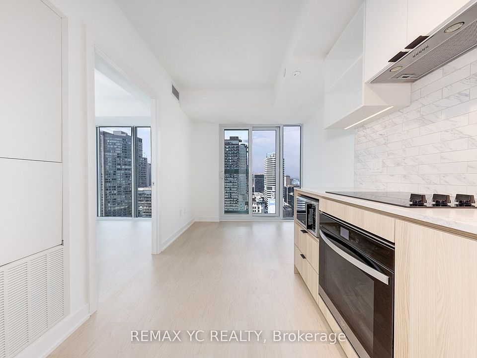 1st image of 252 Church St #3001
