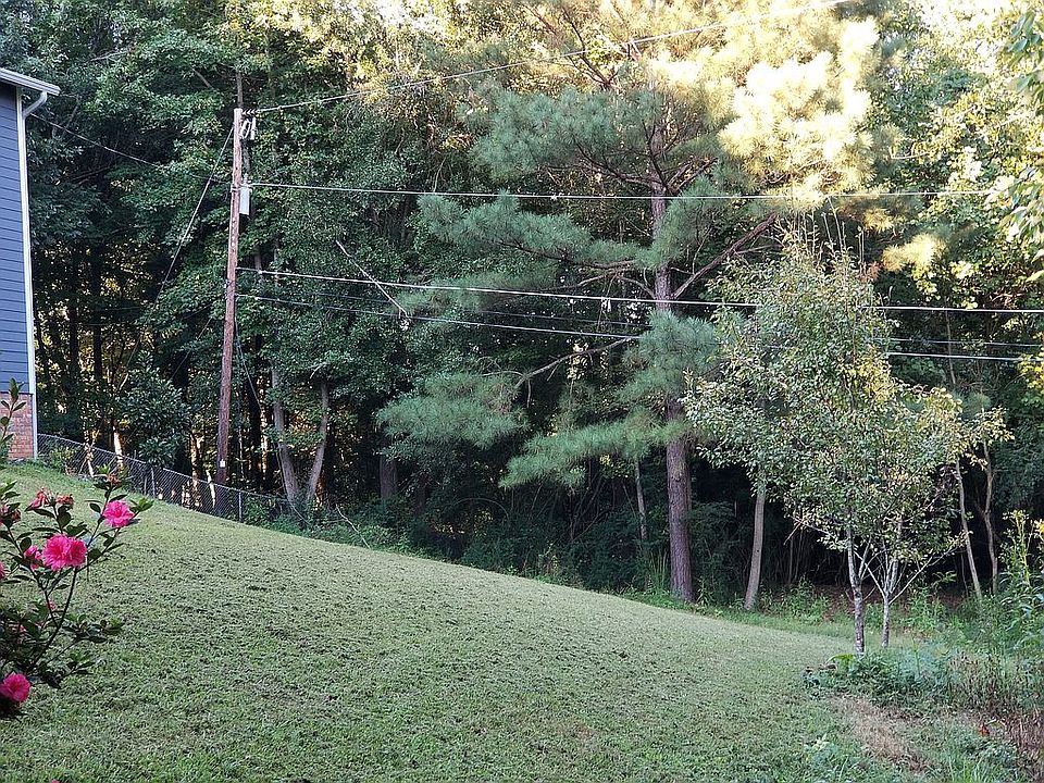 2nd image of 5094 Lakeside Dr