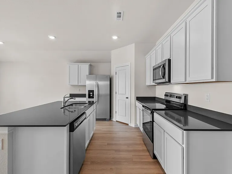 1317 Bates St — Photo 11