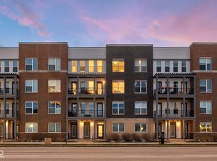 727 N Illinois St #204, Indianapolis, IN